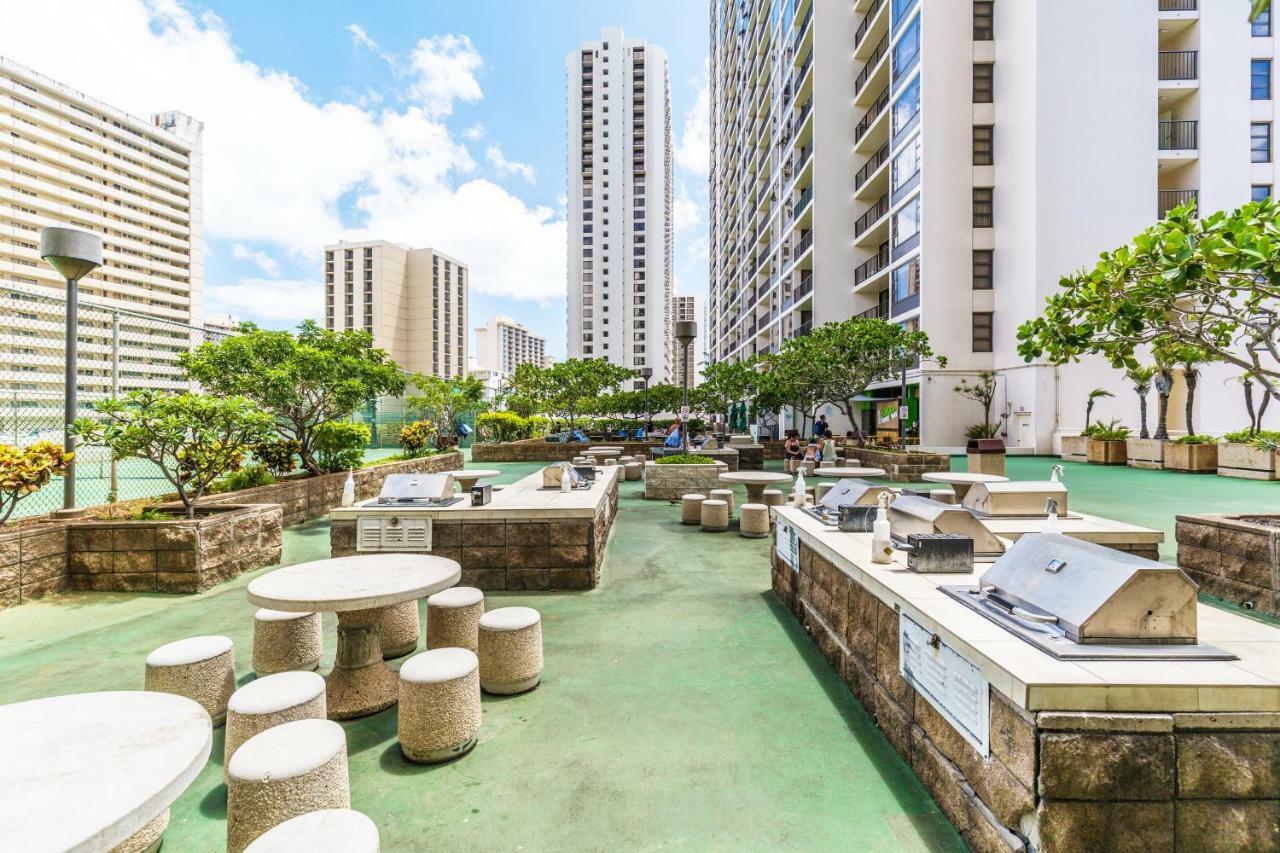 Apartamento Upscale Penthouse With Ocean Views - Free Parking Honolulu Exterior foto